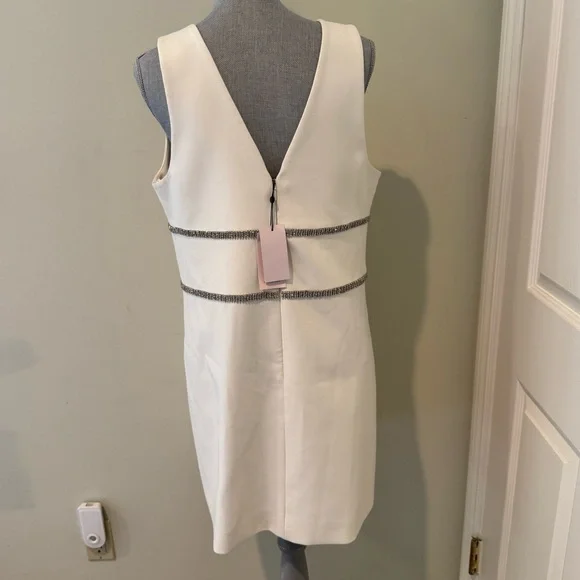 cinq à sept Ivory Label Detail Dress - Picture 7 of 9